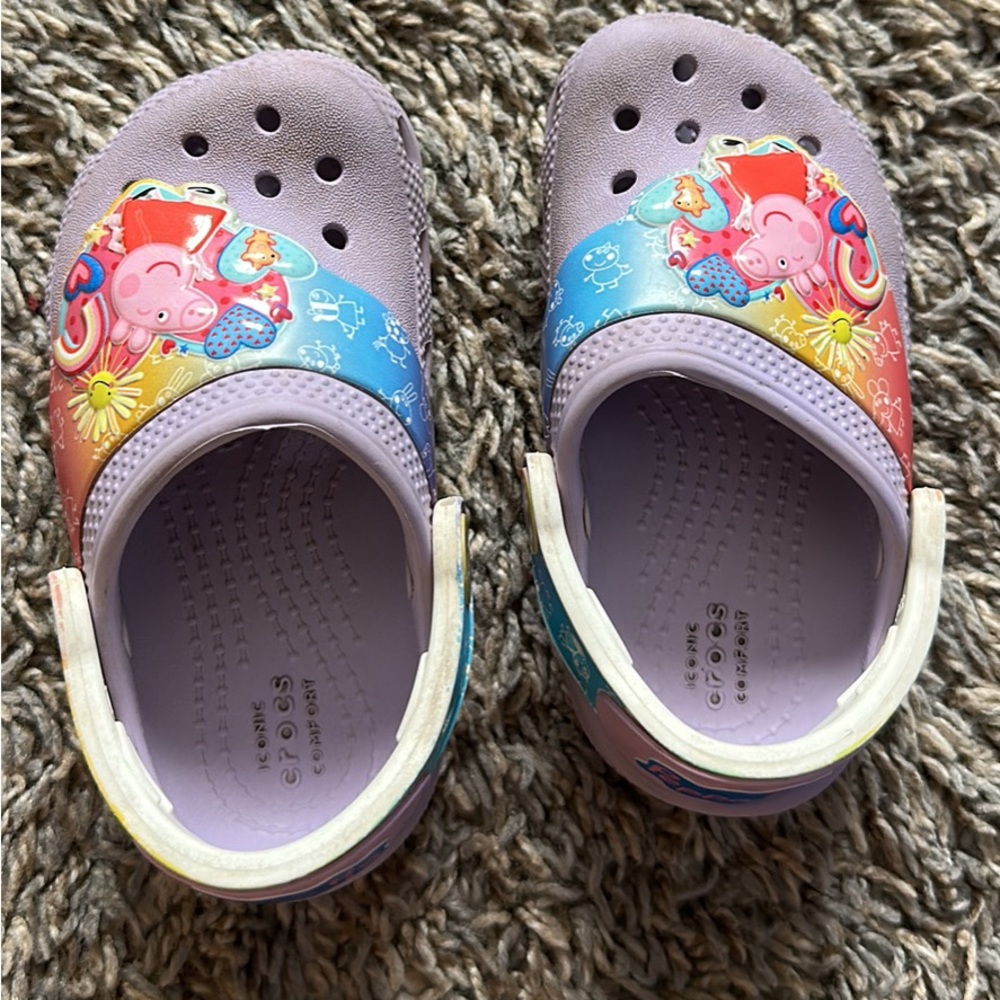 Peppa pig crocs size 7 toddler